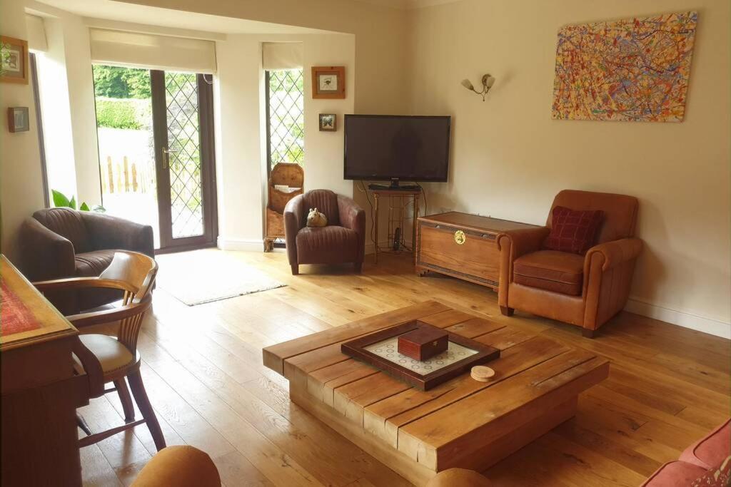 אשפורד Ashwood Holiday Cottage. מראה חיצוני תמונה