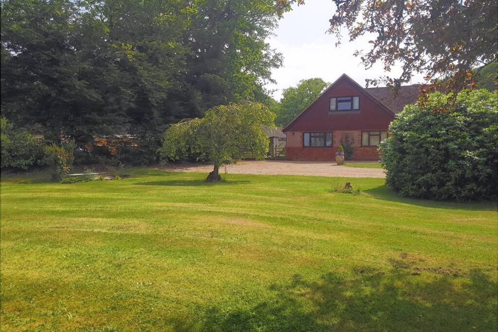 אשפורד Ashwood Holiday Cottage. מראה חיצוני תמונה